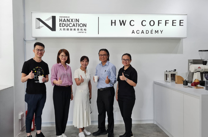 Penny Lin, the founder of HWC Roasters, visited Oneworld Hanxin Education